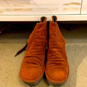 Worn once, gorgeous rust colored booties - size 40